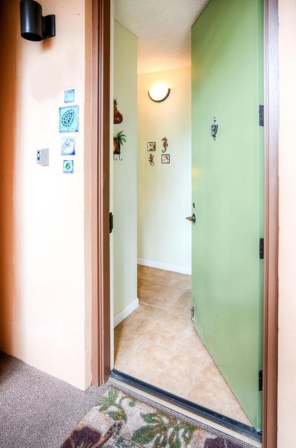 Oceanview Kailua-Kona Condo With Private Balcony! Exterior photo